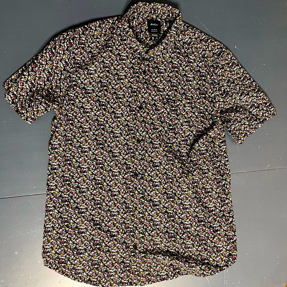RVCA Black Floral Pattern Shirt - Picture 1 of 8